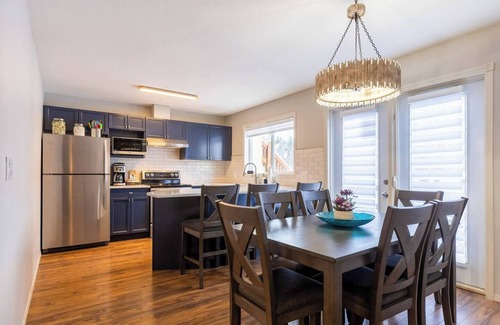 East Kootenay Condo | Riverside Chalet + Suite. Enormous Space