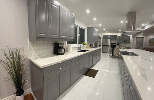 Foxboro House | Riverside Charming Bungalow - Nature Retreat