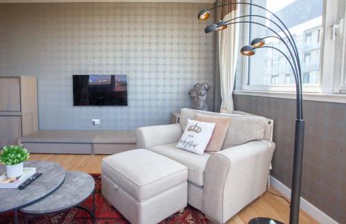 North West Apartment | Riverside Flat with Stunning Views