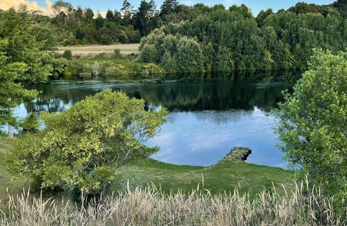 Richmond Downs House | Riverside Guest House - Relax in the peace and quiet on the rivers edge.