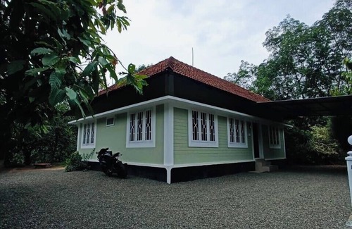 Devikolam House | Riverside Homestay by nature