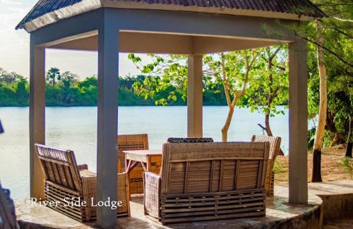 Central River Cabin | Riverside Lodge Bansang