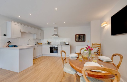 Beccles House | Riverside Lodge - Two Bedroom House, Sleeps 4