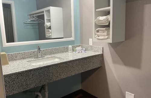 Hebron Hotel | RIVERSIDE MOTEL