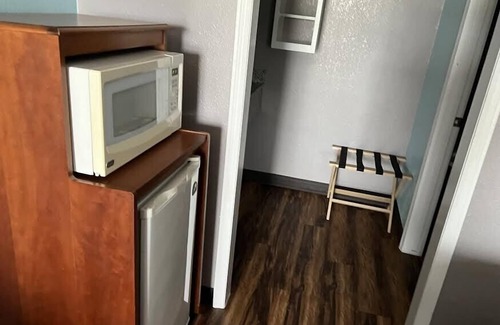 Hebron Hotel | RIVERSIDE MOTEL