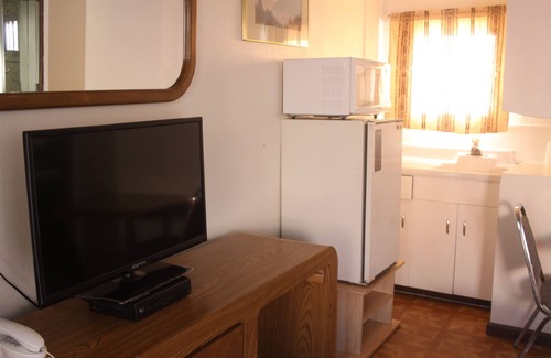 Helper Hotel | Riverside Motel