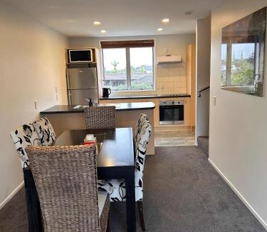 Orewa Apartment | Riverside Oasis