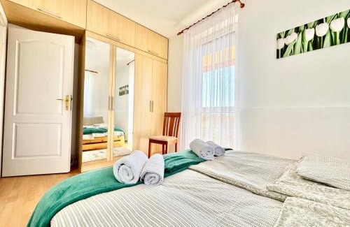Dunakeszi Apartment | Riverside Residence Free Parking