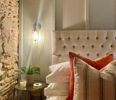 Tuckenhay House | Riverside Retreat