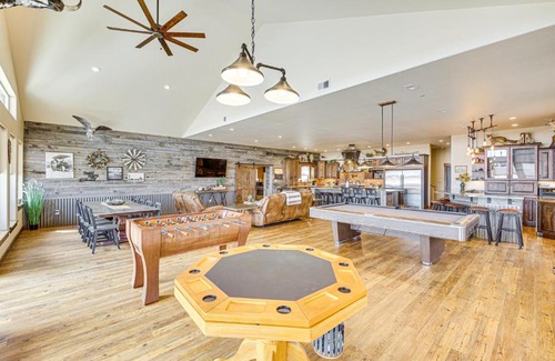 Bridgeport House | Riverside Retreat in Bridgeport with Game Room!