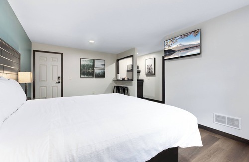 Aitkin Hotel | Riverside Retreat | Pets OK! | WiFi | Fishing