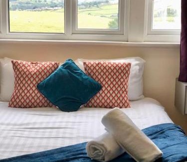 Sutton-in-Craven House | Riverside Retreat Sleeps 7