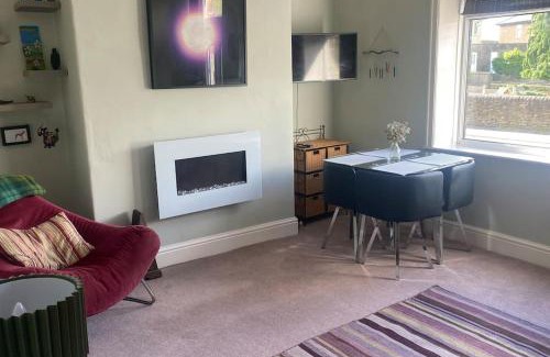 Sutton-in-Craven House | Riverside Retreat Sleeps 7