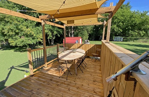 Thomasburg Ski Chalet | Riverside Retreat with Hot Tub