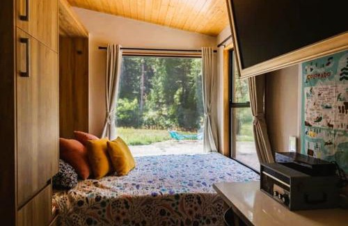 Bailey Apartment | Riverside Tiny Home with Dynamite Views