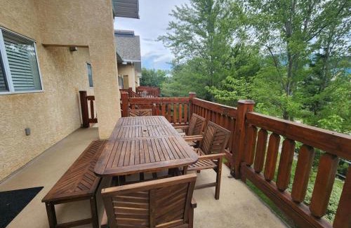 East Kootenay Apartment | Riverside Way by Fernie Lodging Company