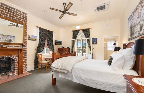 Ballina House | Riversleigh Guesthouse
