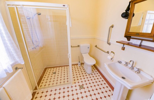 Ballina House | Riversleigh Guesthouse