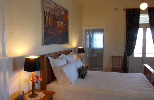 Ballina House | Riversleigh Guesthouse
