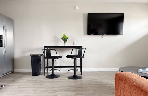 Newburgh Apartment | RiverStone Retreat B