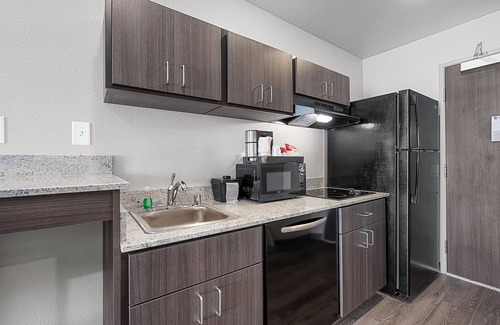 Chippewa Falls Hotel | Riverstone Suites - Chippewa Falls