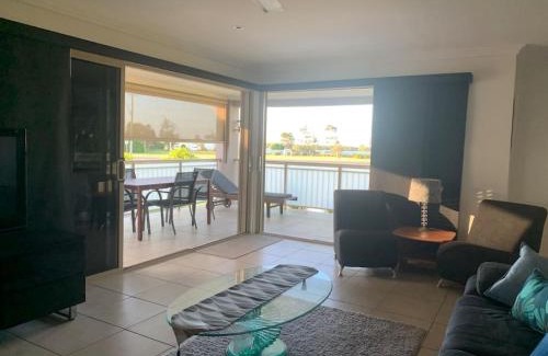 Yamba Apartment | Riverview Apartment