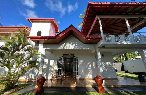 Aturuwella Villa | Riverview Bentota