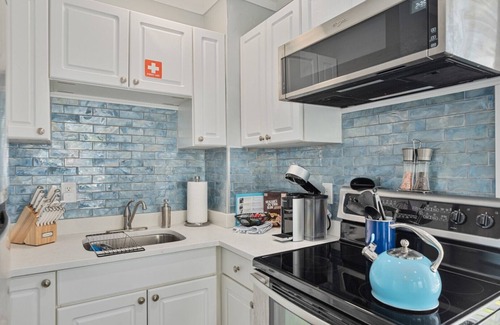 Melbourne Apartment | Riverview Blue: Downtown Melbourne Apartment