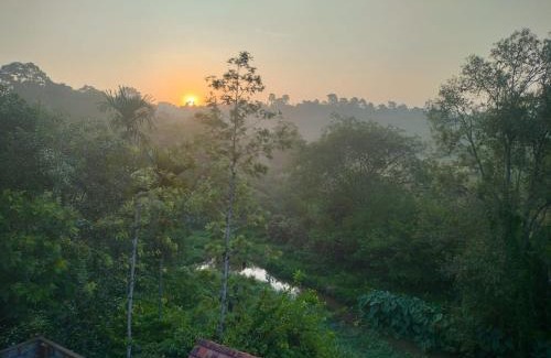 Madikeri Apartment | Riverview white villa