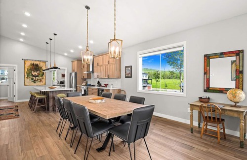 Duluth House | RiverWest Hunters Lodge-Riverfront-Base Spirit Mtn.-Dog Friendly-20% off Bike Rentals