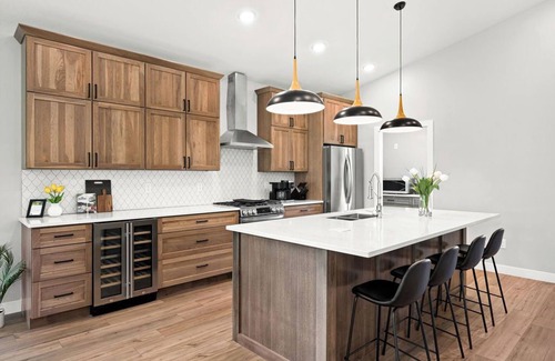 Duluth House | RiverWest Island View -Brand New- Dog Friendly-Sauna-20% off Bike Rentals