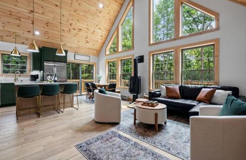 Brownfield Ski Chalet | Riverwood Cabin 20 mins to North Conway