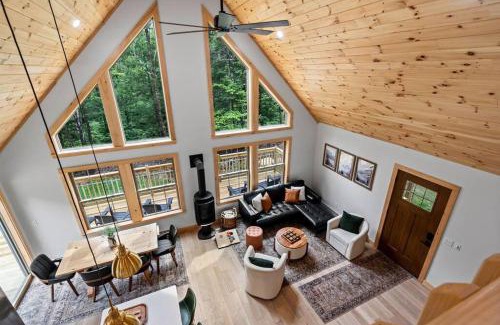 Brownfield Ski Chalet | Riverwood Cabin 20 mins to North Conway