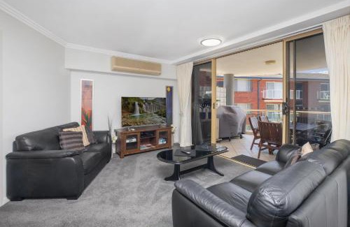 Port Macquarie Apartment | Riviera 203