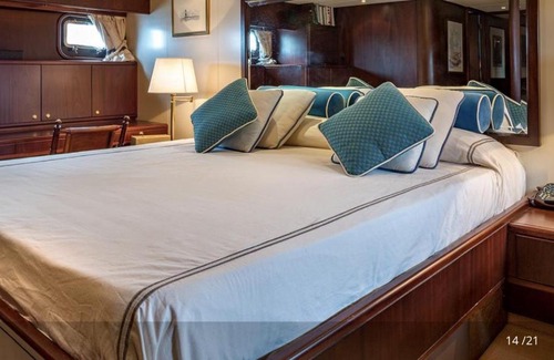 Ortonovo Boat Rental | Riviera Boat Resort