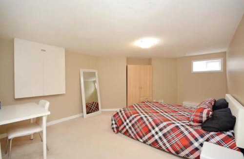 East Credit House | Riz Khan Peaceful Mississauga Home