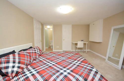 East Credit House | Riz Khan Peaceful Mississauga Home