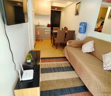 Sasa Apartment | Rj condotel @arezzo place davao