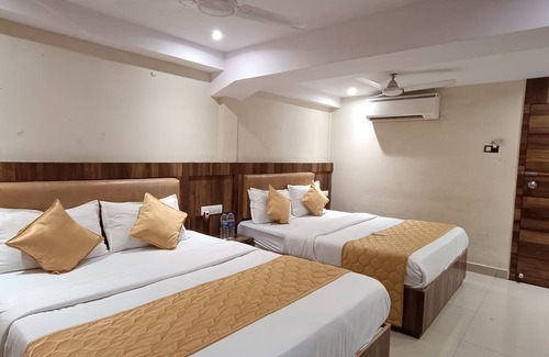 Girgaon Hotel | RK Hotel