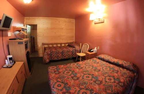Aladdin Cottage | RM #8 Cozy room in a quiet country setting