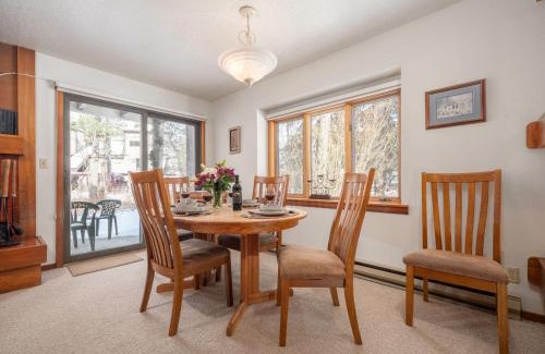 Moose Wilson Road Apartment | RMR: Chokeberry 3814 Condo in The Aspens