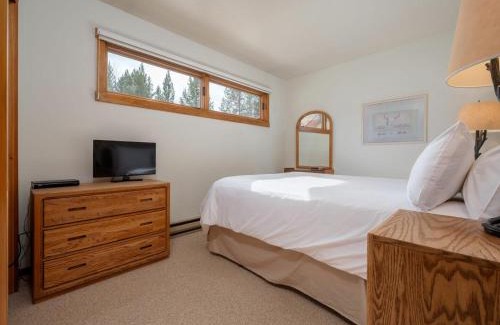 Moose Wilson Road Apartment | RMR: Chokeberry 3814 Condo in The Aspens
