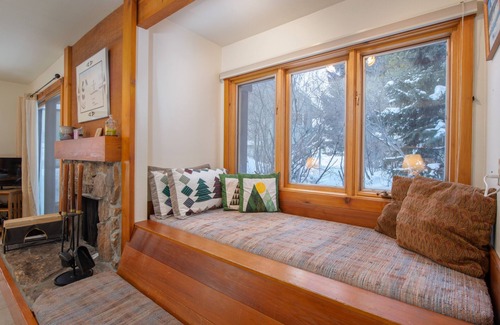Moose Wilson Road Condo | RMR: Columbine 1011 Condo in The Aspens/Wilson,WY