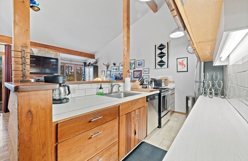 Moose Wilson Road Condo | RMR: Columbine 1023 Condo in The Aspens/Wilson,WY