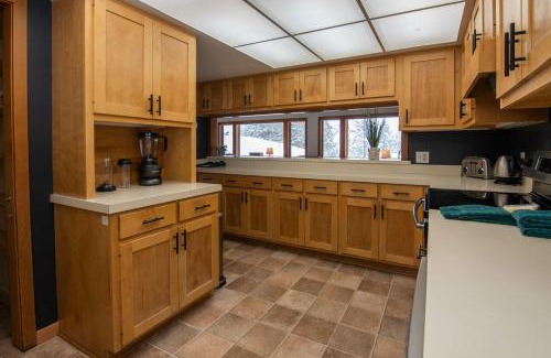 Teton Village House | RMR: Stock House in Teton Village
