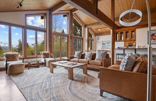 Teton Village House | RMR: Wildflower House in Teton Village