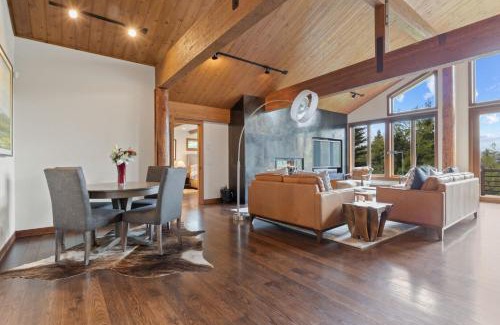 Teton Village House | RMR: Wildflower House in Teton Village