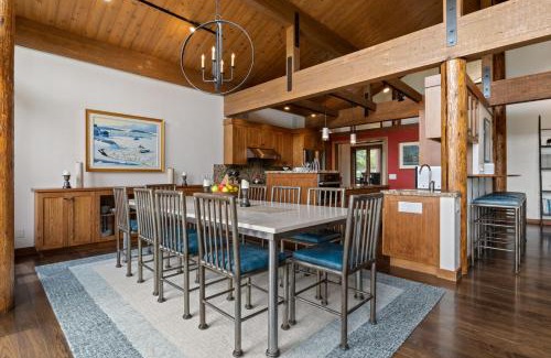 Teton Village House | RMR: Wildflower House in Teton Village
