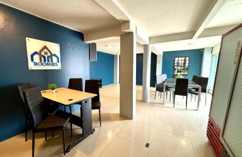 Santa Maria la Ribera House | RMS Hostal - SantaMaria