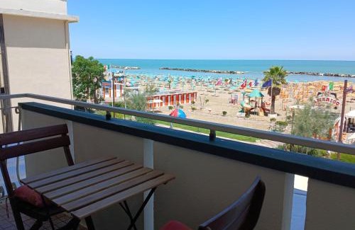 Torre Pedrera Apartment | RN003 - Torre Pedrera, esclusivo trilocale fronte mare con balcone